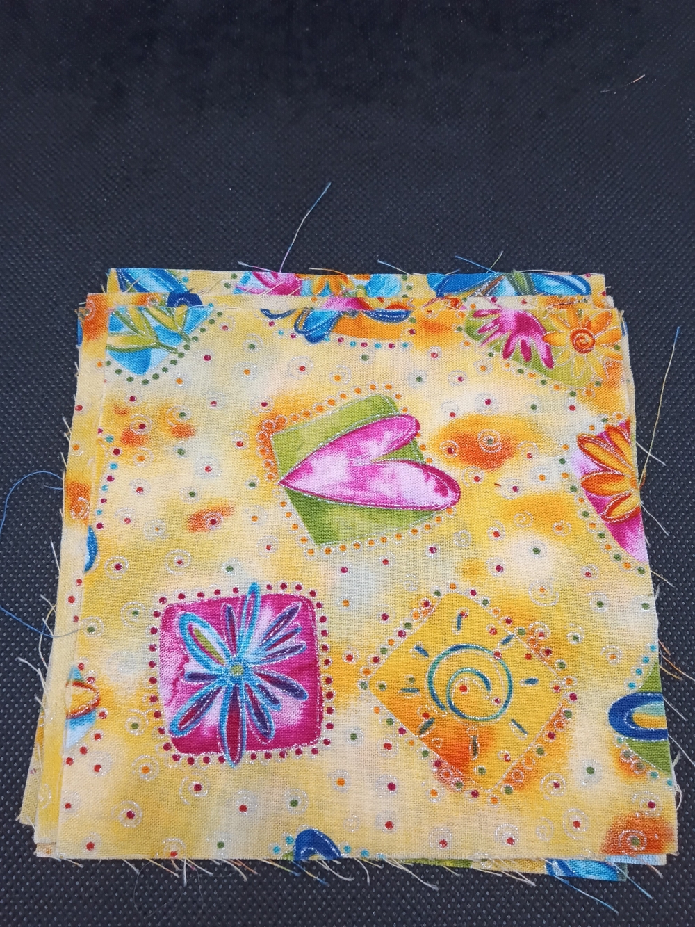 8 Pcs 4.75 Inch Yellow Floral and Heart Print Shorts